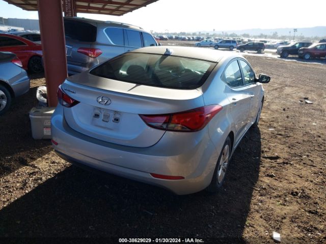 Photo 3 VIN: 5NPDH4AE2GH753988 - HYUNDAI ELANTRA 