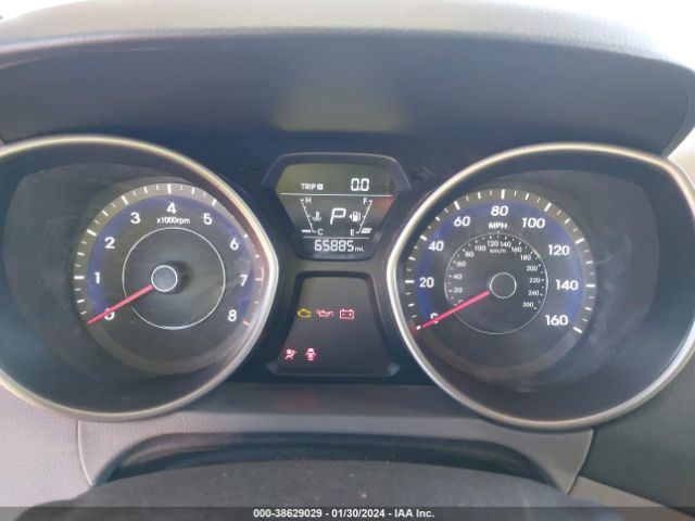 Photo 6 VIN: 5NPDH4AE2GH753988 - HYUNDAI ELANTRA 