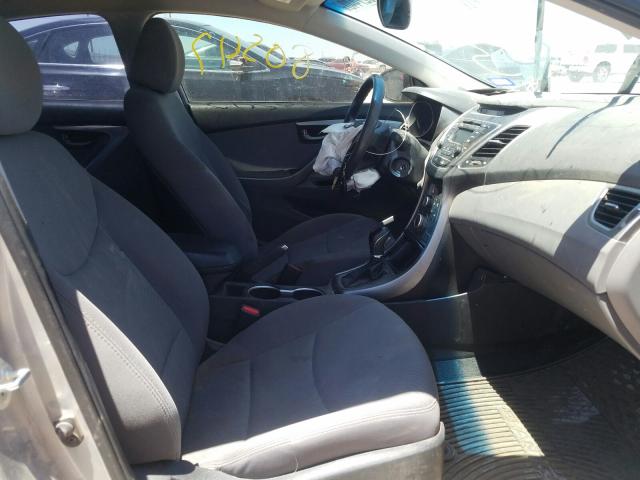 Photo 4 VIN: 5NPDH4AE2GH757295 - HYUNDAI ELANTRA SE 