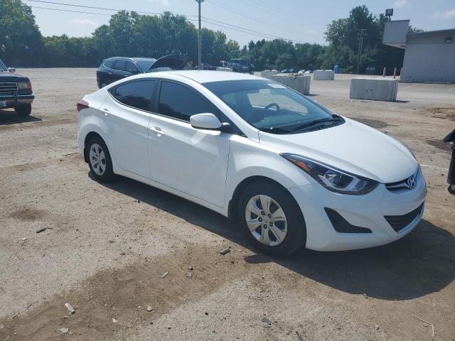 Photo 3 VIN: 5NPDH4AE2GH758088 - HYUNDAI ELANTRA SE 