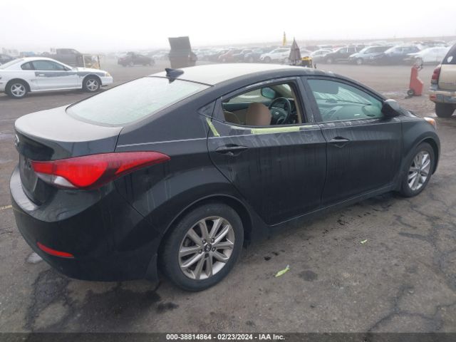 Photo 3 VIN: 5NPDH4AE2GH758690 - HYUNDAI ELANTRA 