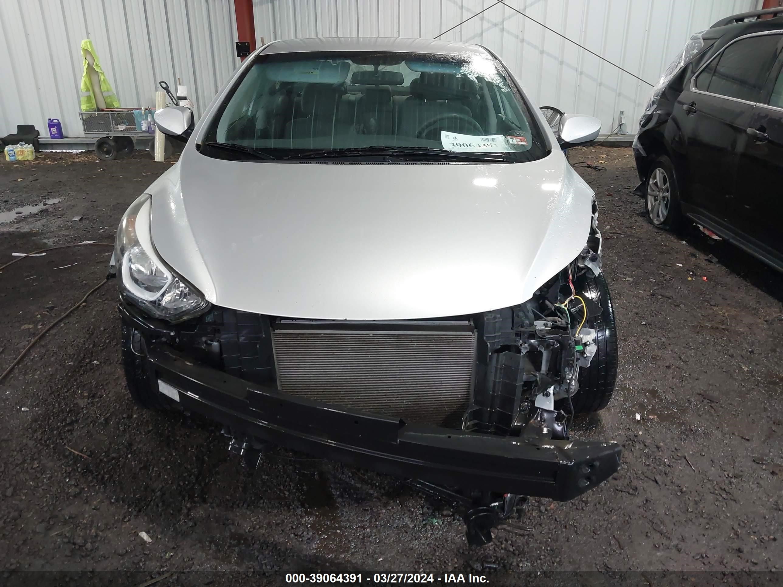 Photo 11 VIN: 5NPDH4AE2GH761315 - HYUNDAI ELANTRA 