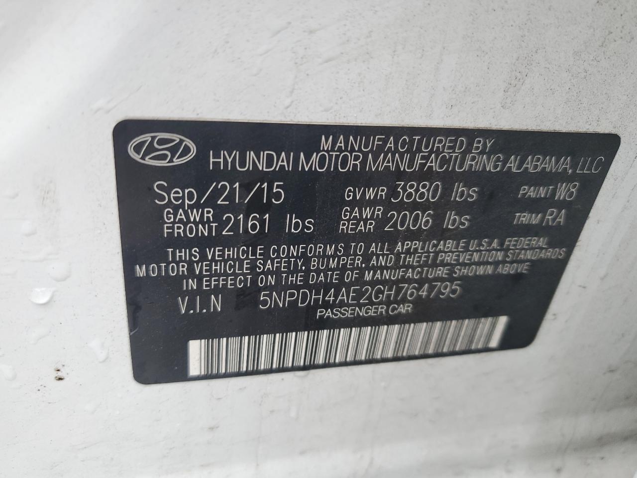 Photo 11 VIN: 5NPDH4AE2GH764795 - HYUNDAI ELANTRA 