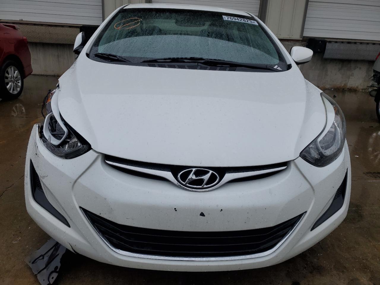 Photo 4 VIN: 5NPDH4AE2GH764795 - HYUNDAI ELANTRA 