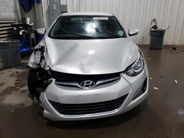 Photo 4 VIN: 5NPDH4AE2GH767860 - HYUNDAI ELANTRA SE 