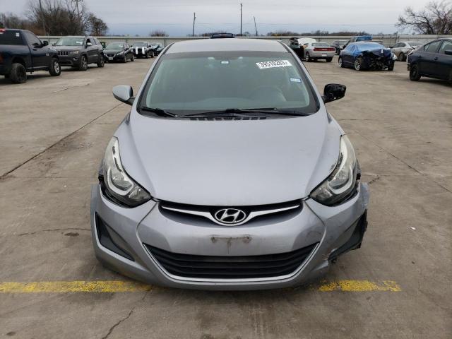 Photo 4 VIN: 5NPDH4AE2GH770063 - HYUNDAI ELANTRA SE 