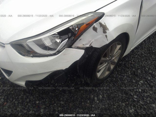 Photo 5 VIN: 5NPDH4AE2GH775652 - HYUNDAI ELANTRA 