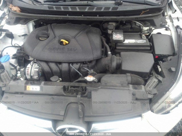 Photo 9 VIN: 5NPDH4AE2GH775652 - HYUNDAI ELANTRA 