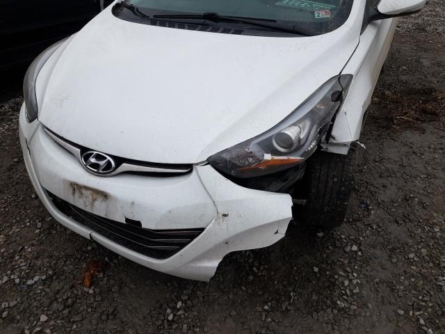 Photo 8 VIN: 5NPDH4AE2GH780723 - HYUNDAI ELANTRA SE 