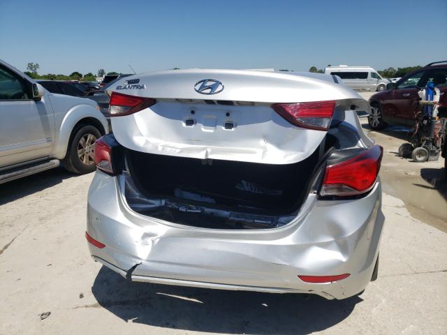 Photo 8 VIN: 5NPDH4AE2GH780821 - HYUNDAI ELANTRA SE 