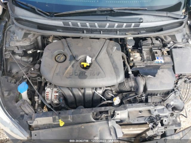 Photo 9 VIN: 5NPDH4AE2GH781662 - HYUNDAI ELANTRA 