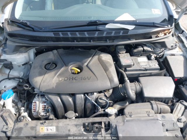 Photo 9 VIN: 5NPDH4AE2GH785159 - HYUNDAI ELANTRA 