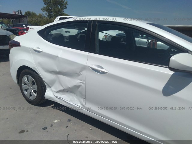 Photo 5 VIN: 5NPDH4AE2GH789809 - HYUNDAI ELANTRA 