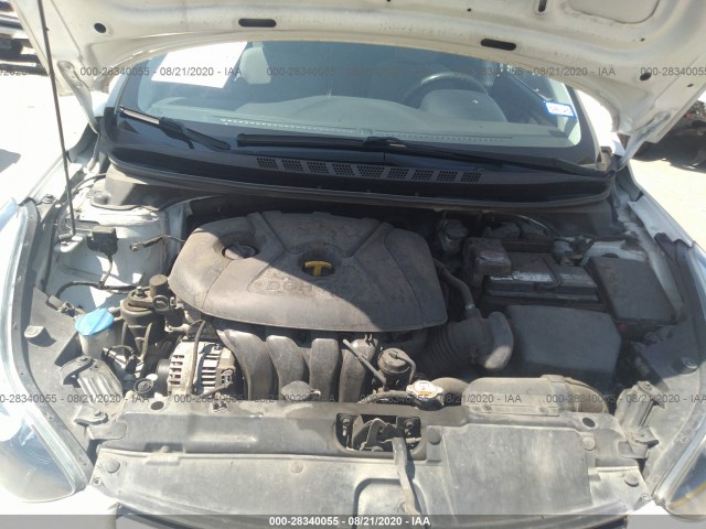 Photo 9 VIN: 5NPDH4AE2GH789809 - HYUNDAI ELANTRA 