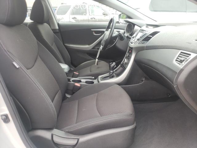 Photo 4 VIN: 5NPDH4AE2GH794072 - HYUNDAI ELANTRA SE 