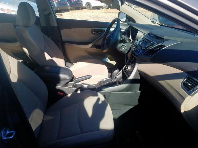 Photo 4 VIN: 5NPDH4AE2GH795531 - HYUNDAI ELANTRA SE 