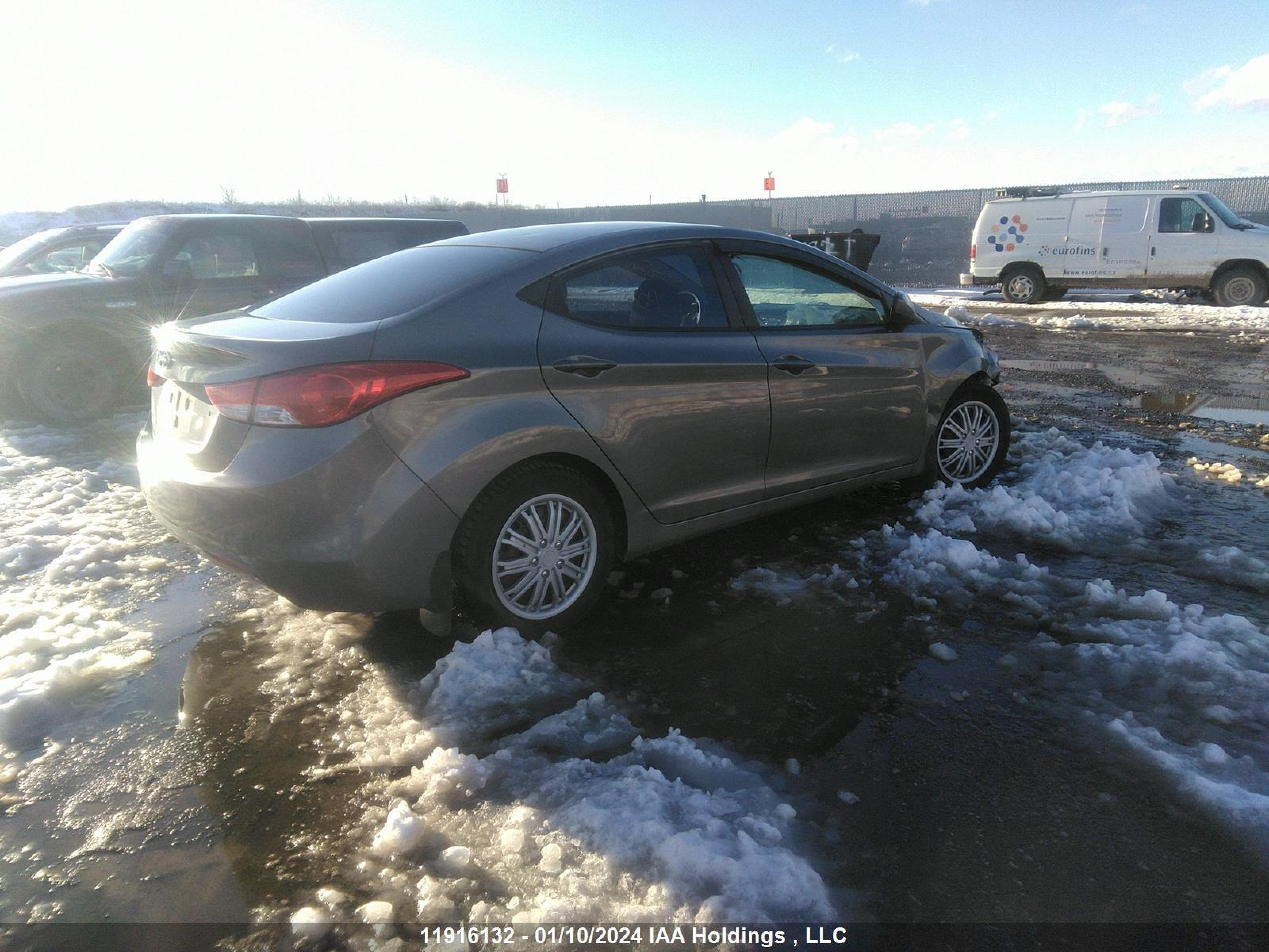 Photo 3 VIN: 5NPDH4AE3BH010104 - HYUNDAI ELANTRA 