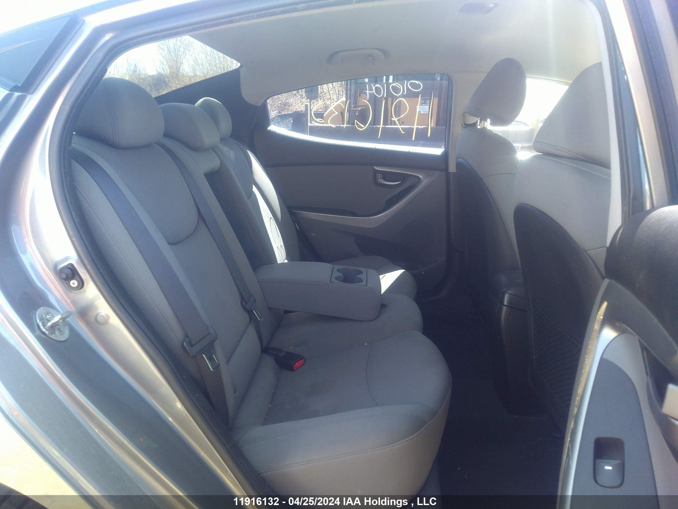 Photo 7 VIN: 5NPDH4AE3BH010104 - HYUNDAI ELANTRA 