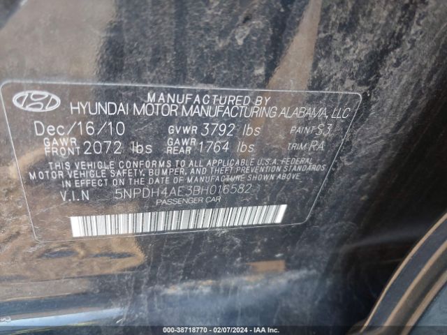 Photo 8 VIN: 5NPDH4AE3BH016582 - HYUNDAI ELANTRA 