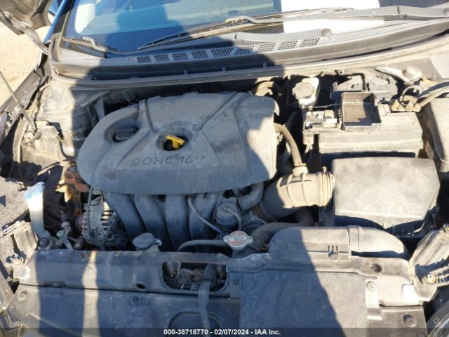 Photo 9 VIN: 5NPDH4AE3BH016582 - HYUNDAI ELANTRA 