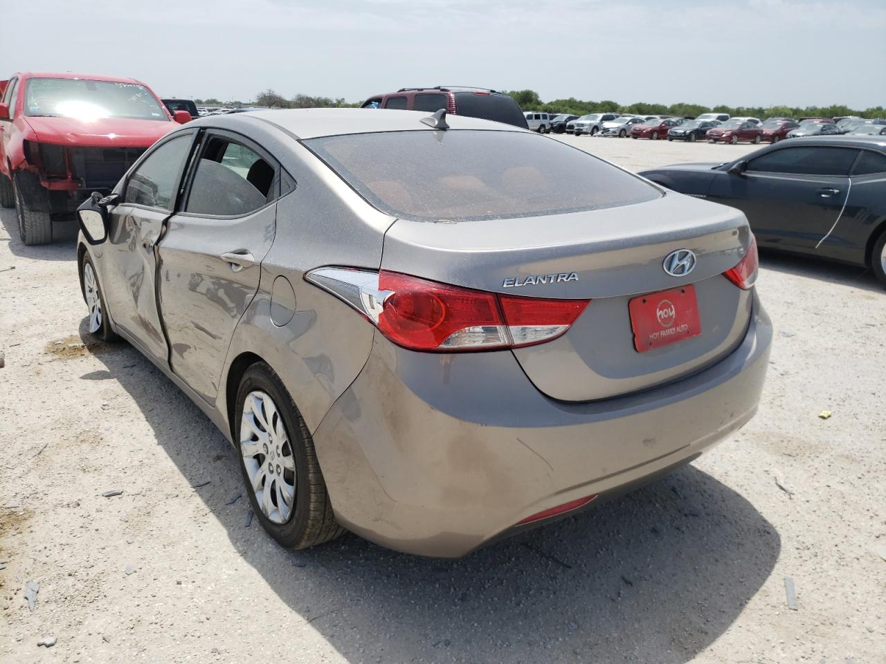 Photo 2 VIN: 5NPDH4AE3BH019112 - HYUNDAI ELANTRA 