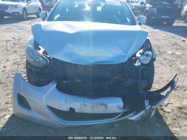 Photo 5 VIN: 5NPDH4AE3BH025797 - HYUNDAI ELANTRA 