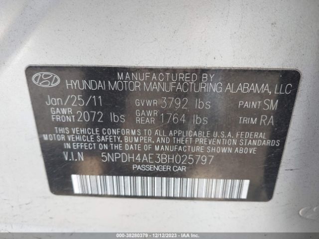 Photo 8 VIN: 5NPDH4AE3BH025797 - HYUNDAI ELANTRA 