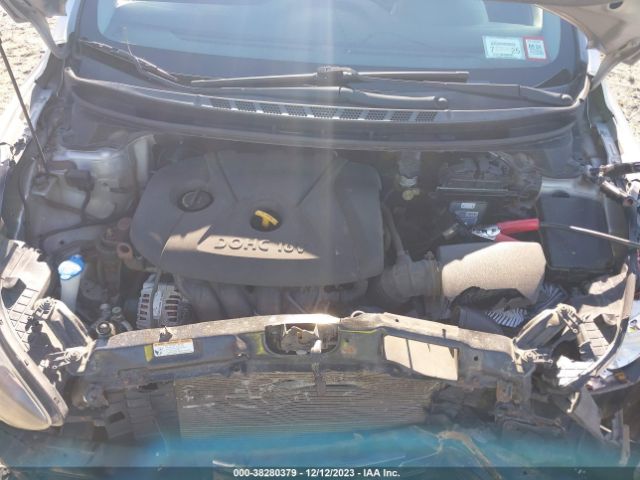 Photo 9 VIN: 5NPDH4AE3BH025797 - HYUNDAI ELANTRA 