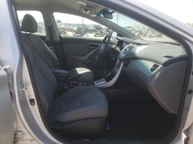 Photo 4 VIN: 5NPDH4AE3BH037318 - HYUNDAI ELANTRA GL 