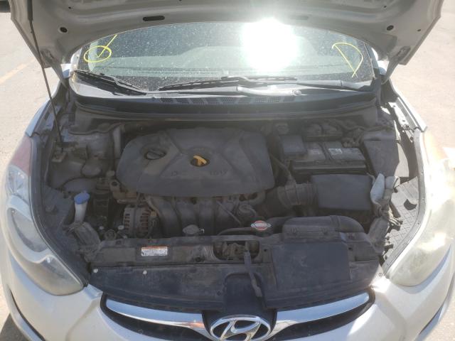 Photo 6 VIN: 5NPDH4AE3BH037318 - HYUNDAI ELANTRA GL 