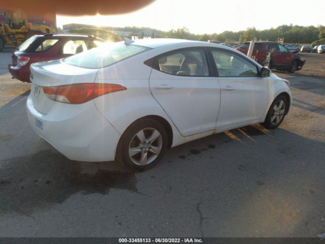 Photo 3 VIN: 5NPDH4AE3BH040199 - HYUNDAI ELANTRA 