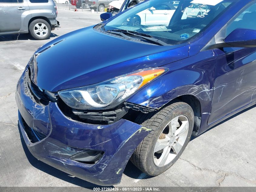 Photo 5 VIN: 5NPDH4AE3BH050392 - HYUNDAI ELANTRA 