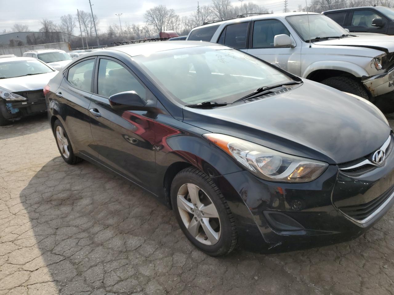 Photo 3 VIN: 5NPDH4AE3BH051199 - HYUNDAI ELANTRA 