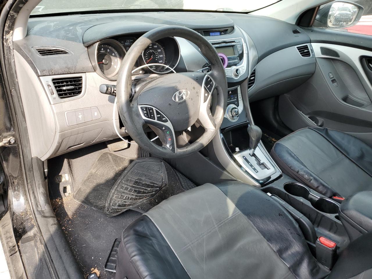 Photo 7 VIN: 5NPDH4AE3BH051199 - HYUNDAI ELANTRA 