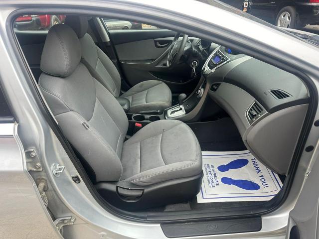 Photo 4 VIN: 5NPDH4AE3CH064326 - HYUNDAI ELANTRA GL 