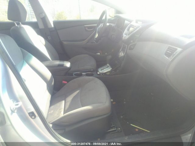 Photo 4 VIN: 5NPDH4AE3CH066982 - HYUNDAI ELANTRA 