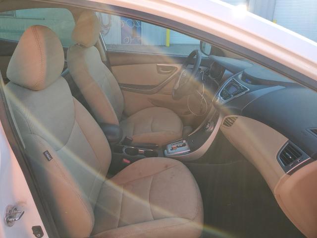 Photo 4 VIN: 5NPDH4AE3CH071129 - HYUNDAI ELANTRA GL 