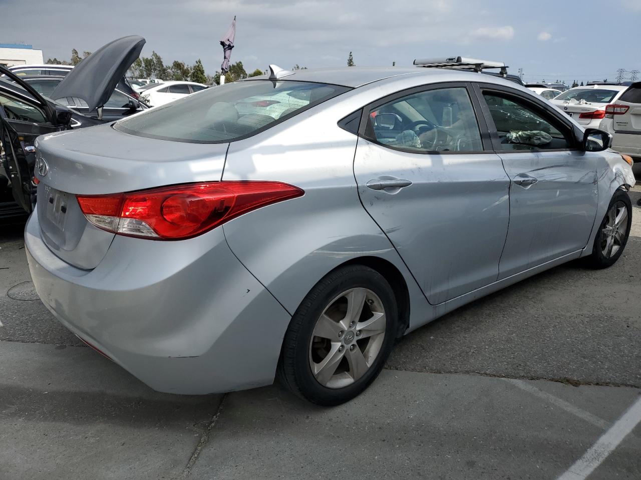 Photo 2 VIN: 5NPDH4AE3CH079246 - HYUNDAI ELANTRA 