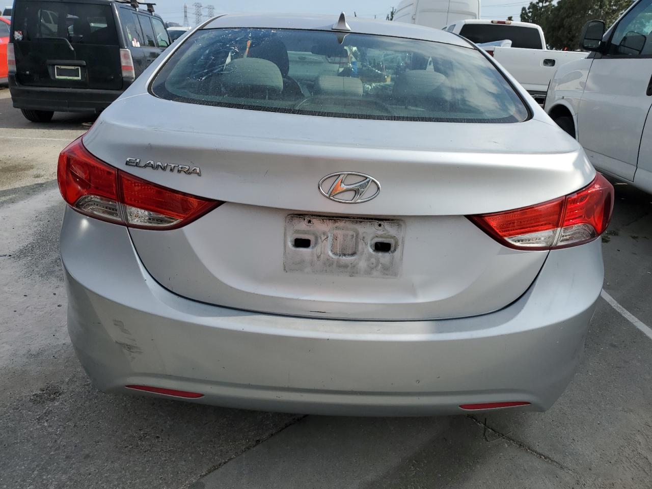 Photo 5 VIN: 5NPDH4AE3CH079246 - HYUNDAI ELANTRA 