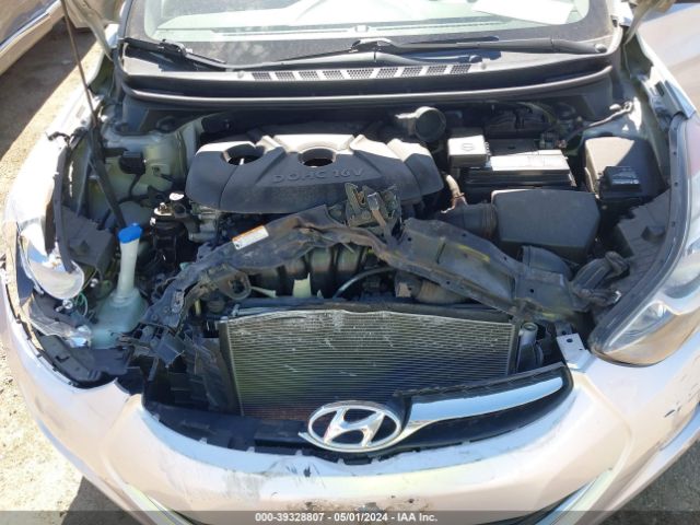 Photo 9 VIN: 5NPDH4AE3CH086858 - HYUNDAI ELANTRA 