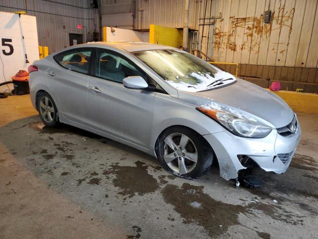 Photo 3 VIN: 5NPDH4AE3CH098900 - HYUNDAI ELANTRA 