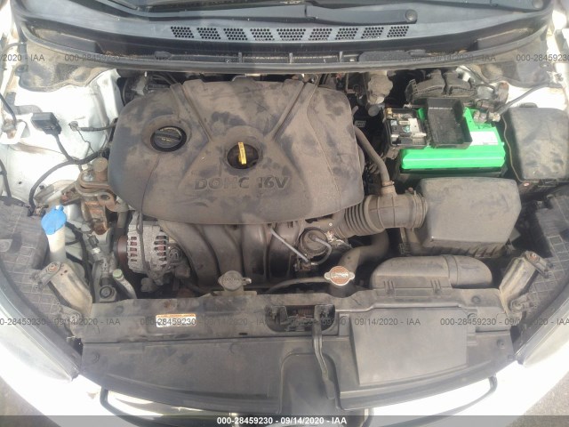 Photo 9 VIN: 5NPDH4AE3CH108227 - HYUNDAI ELANTRA 