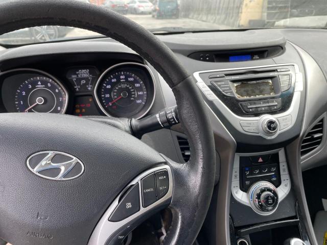 Photo 8 VIN: 5NPDH4AE3CH115078 - HYUNDAI ELANTRA 