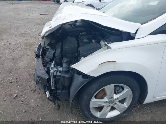 Photo 5 VIN: 5NPDH4AE3CH117185 - HYUNDAI ELANTRA 