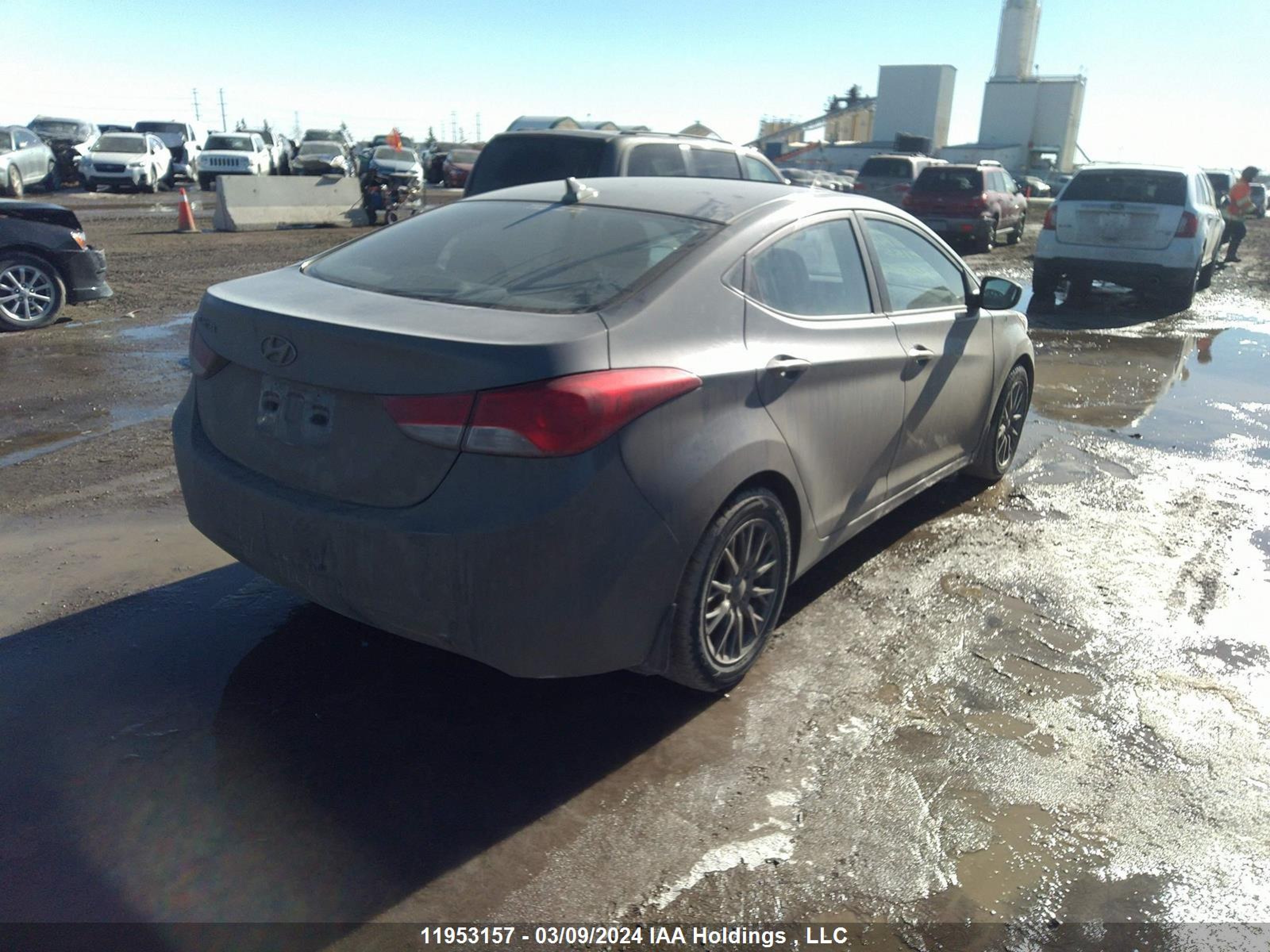 Photo 3 VIN: 5NPDH4AE3CH136142 - HYUNDAI ELANTRA 