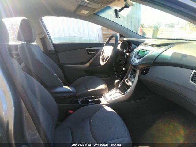 Photo 4 VIN: 5NPDH4AE3CH144404 - HYUNDAI ELANTRA 