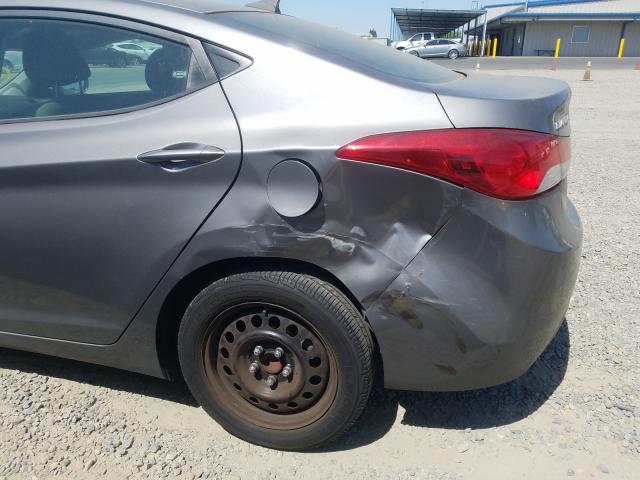 Photo 8 VIN: 5NPDH4AE3CH148243 - HYUNDAI ELANTRA GL 