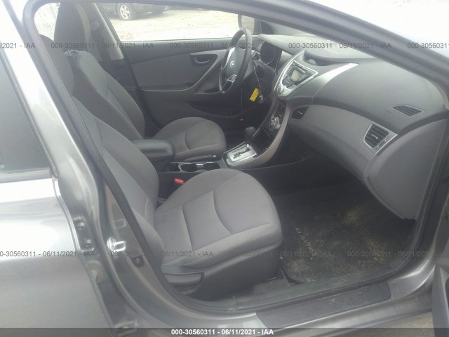 Photo 4 VIN: 5NPDH4AE3DH153931 - HYUNDAI ELANTRA 