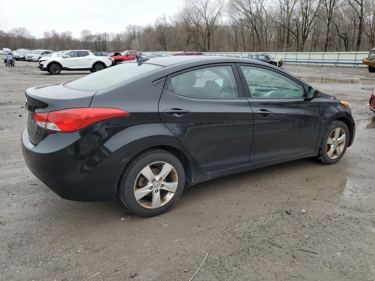 Photo 2 VIN: 5NPDH4AE3DH165156 - HYUNDAI ELANTRA 