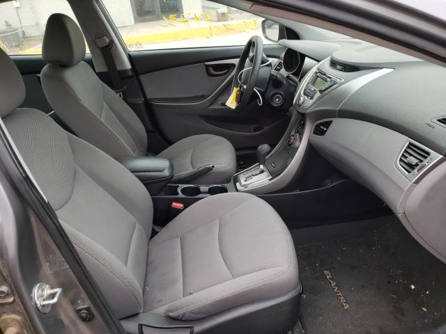 Photo 4 VIN: 5NPDH4AE3DH173323 - HYUNDAI ELANTRA GL 